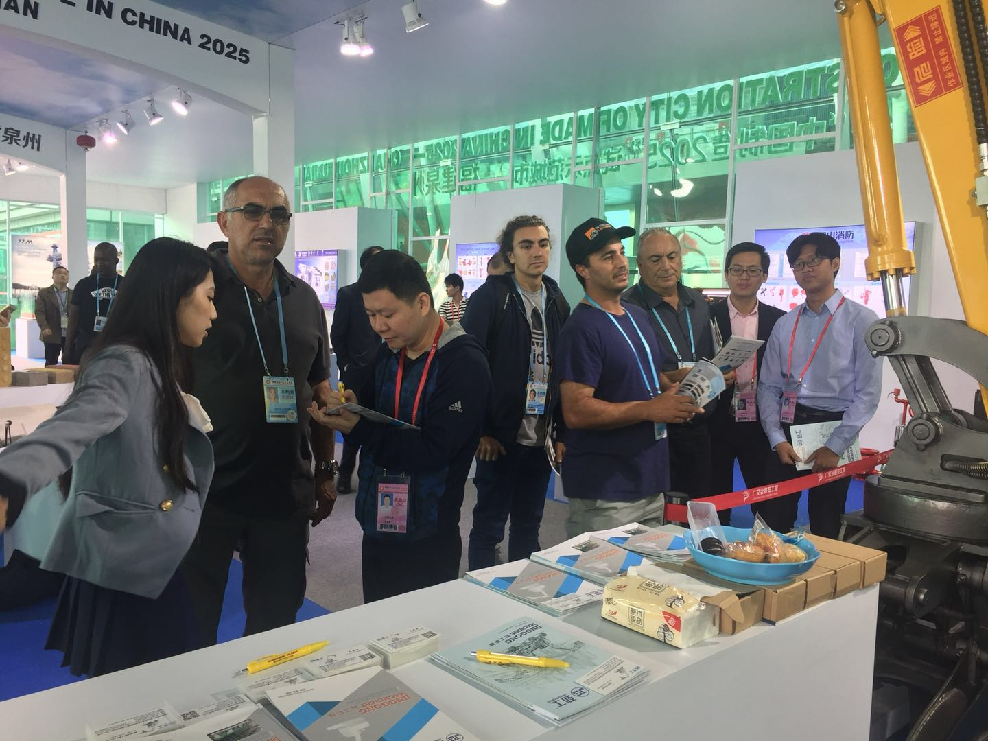 JingGong hydraulic machine manufacturer attends the 123th Canton Fair in 2018