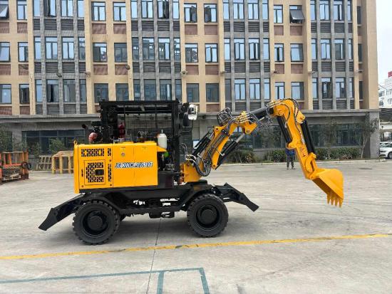 KWC4.0 Wheeled Mining Excavator Underground Mining Equipment