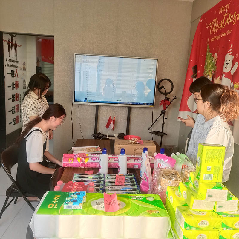 Fujian Quanzhou Jingli Engineering And Machinery Co., Ltd. une a los empleados con un espíritu festivo con un memorable juego de dados de mediados de otoño
